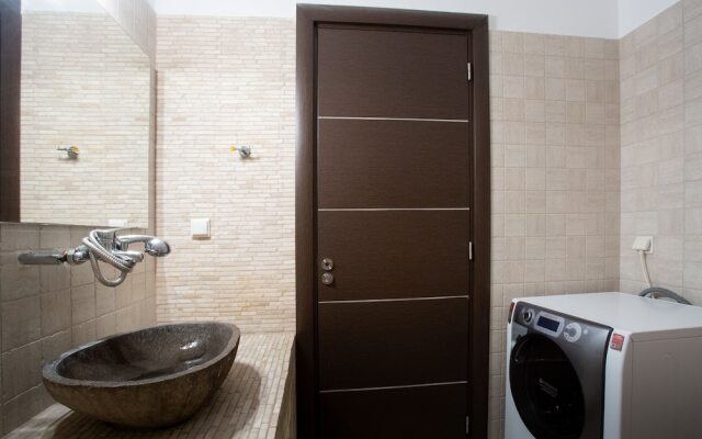 Paros Central House