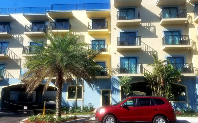 Vistalmar Two Bedroom Deluxe Apartment