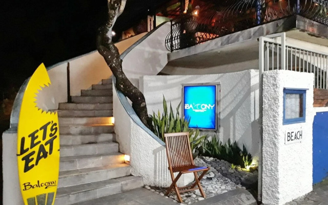 Un's Hotel