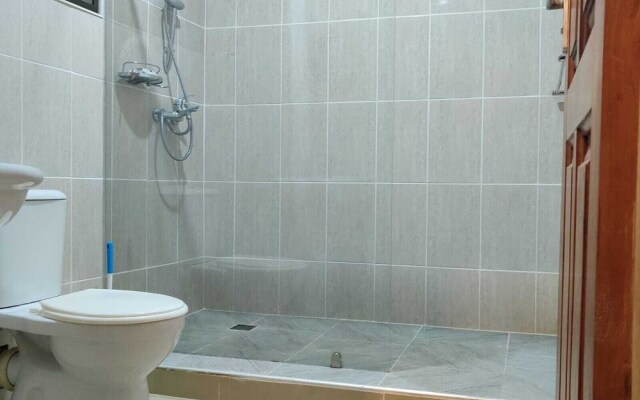 Simple Welcoming 4-bed House in North Legon Ext