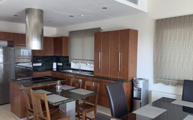 Beachfront Family Holiday Villa Perivolia