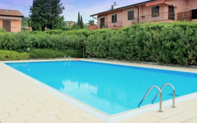 Great and Colourful Apartment Near Bardolino