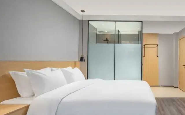 Kate Hotel (Guangzhou Dadao Yangxu Metro Station)