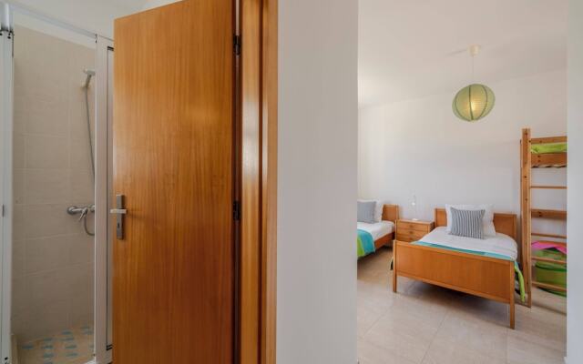 Beach House for Vacation - H2ome