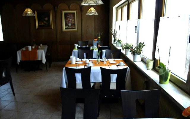 Airport Hotel Filderpost