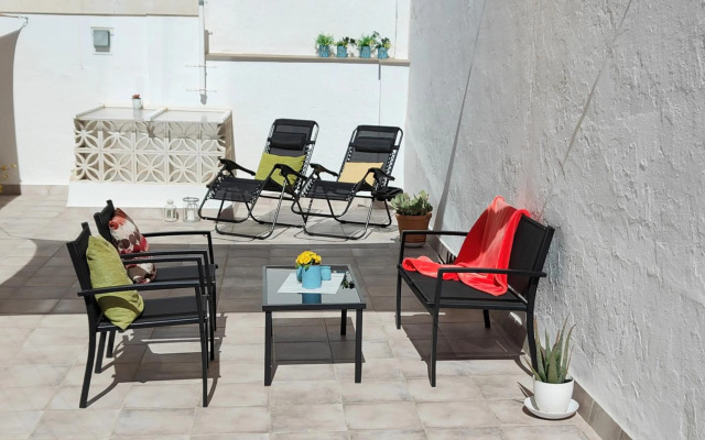 Céntrico apartamento con terraza, parking y WIFI