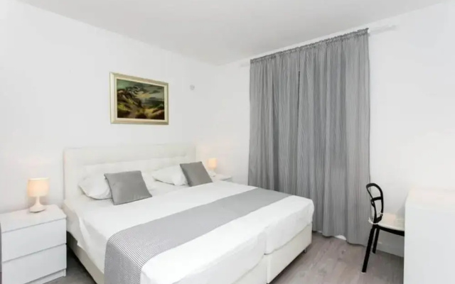 Apartment Dupcic - Two Bedroom Apartment With Balcony