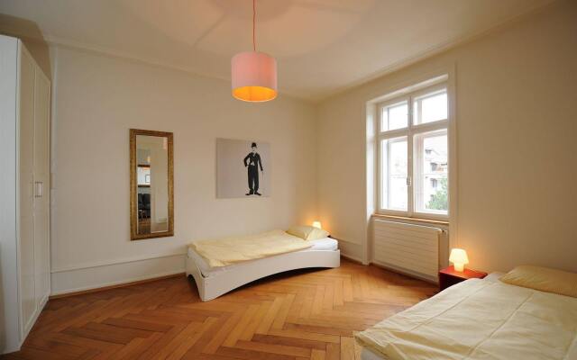 Apartments Logis 69
