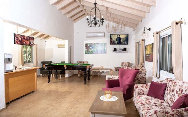 Farod Country Inn