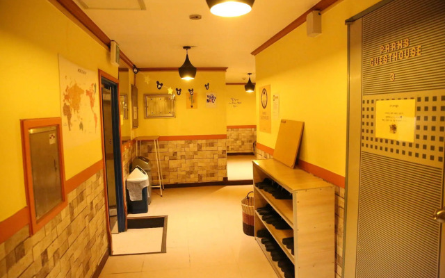 Yes Guesthouse - Hostel
