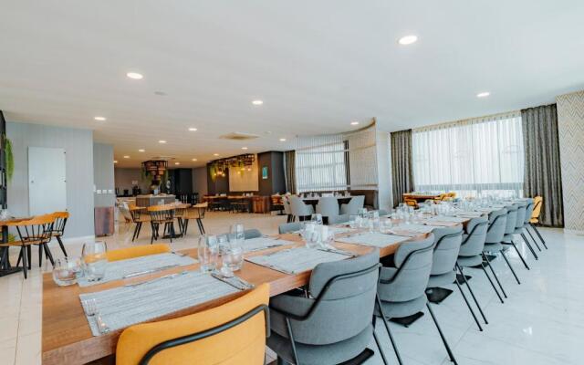 Empula Hotel & Residences