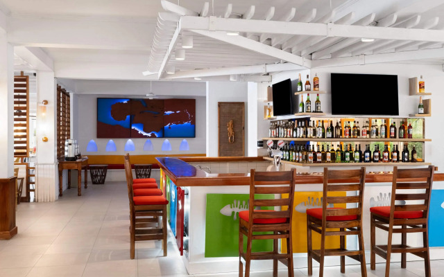 Grand Decameron Montego Beach, A Trademark All-Inclusive Resort
