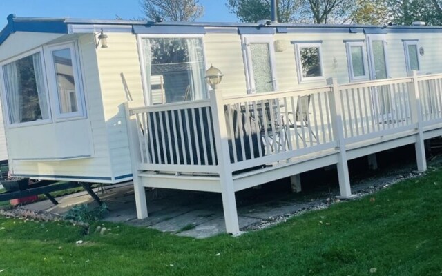 Charming 6 Birth Caravan in Skegness