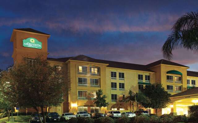 La Quinta Inn & Suites by Wyndham Santa Clarita - Valencia