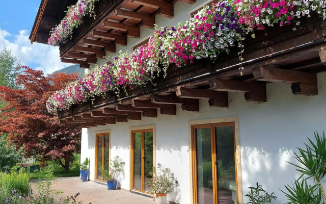 Stony Sea Apartments