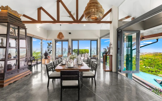 Villa Skyfall