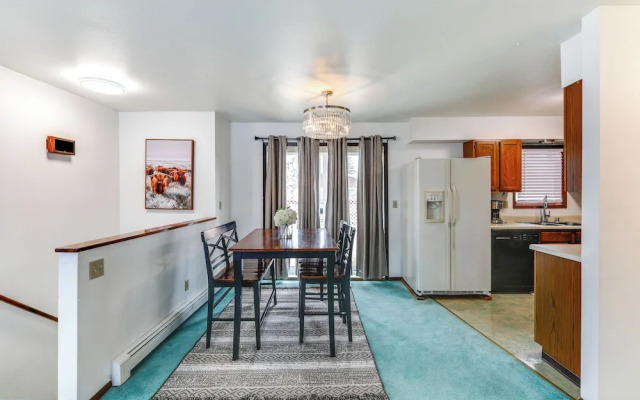 Near Dtwn & Pioneer Park: Fairbanks Home w/ Deck!