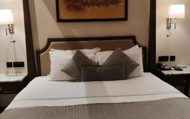 Residency Hotel Fort