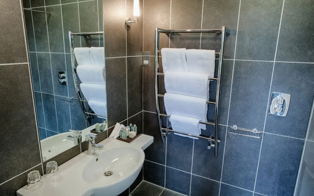 Donnington Grove Country Club