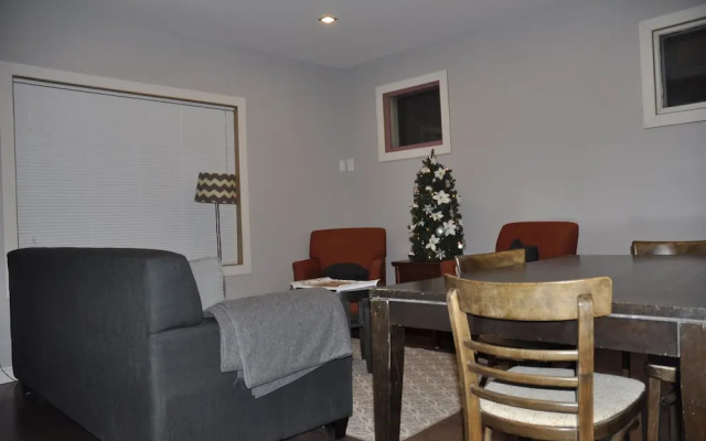 Moncton Suites - 267 Universite Ave