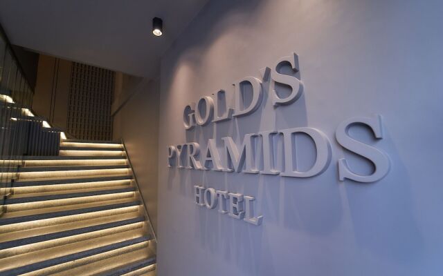 Gold's Pyramids Hotel