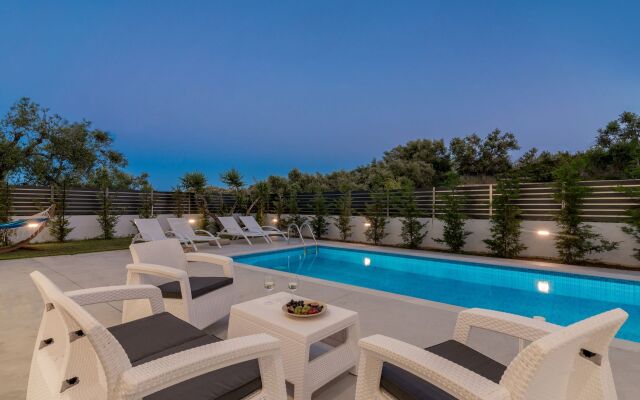 Elia Luxury Villa