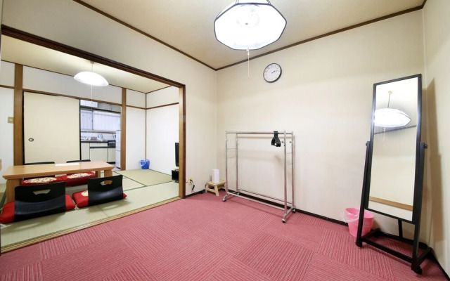 EX Two-story old private house Matsubara