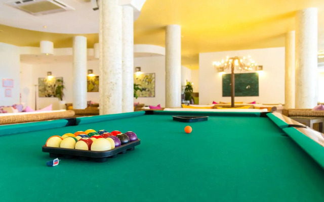 American Hotel