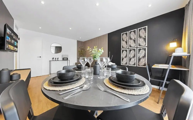 Unique 2BR Finchley Flat Sleeps 5