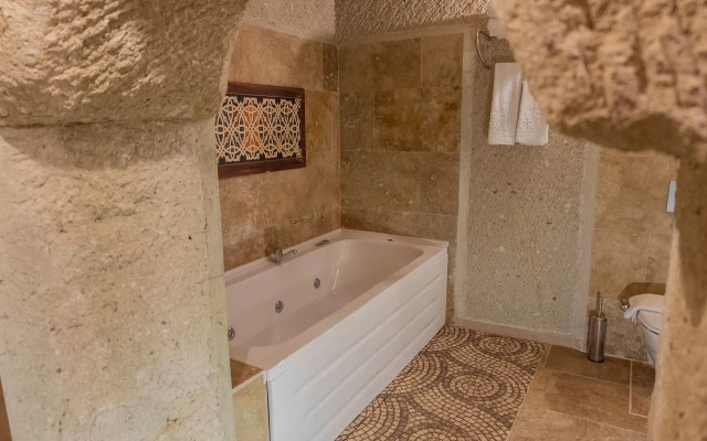 Grand Elite Cave Suites