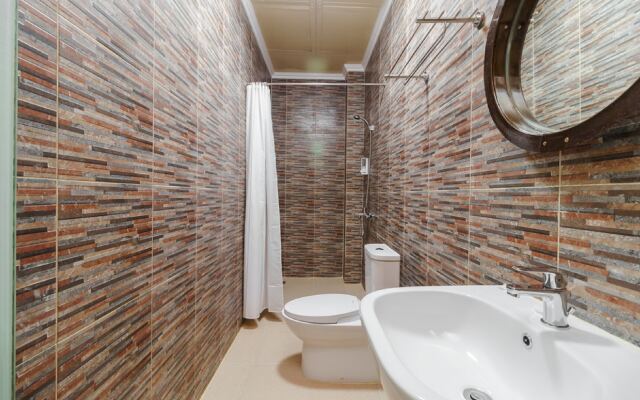 RedDoorz Plus near Soekarno Hatta Airport 2