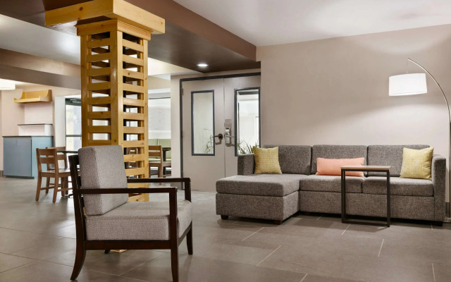 Country Inn & Suites by Radisson, Roanoke Rapids, NC