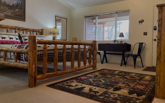 Travellers Rest Cabins and RV Park