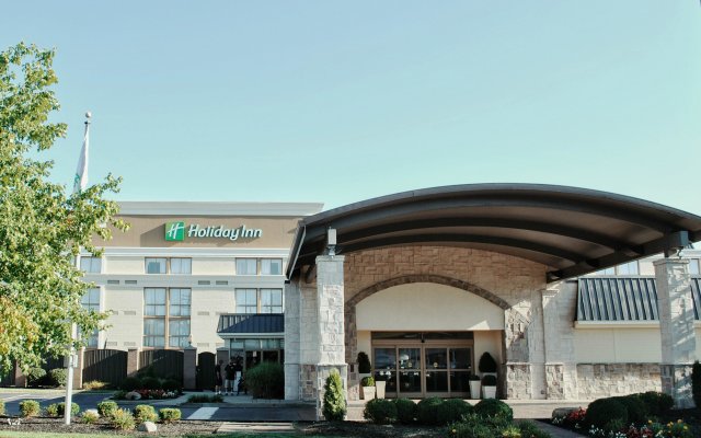 Holiday Inn Cincinnati-Riverfront, an IHG Hotel