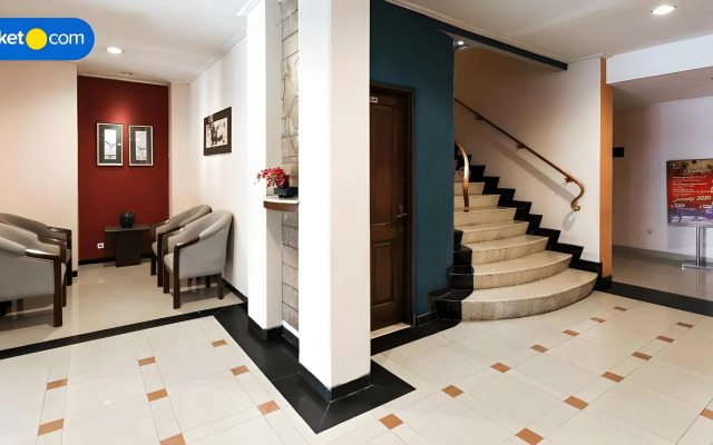 Grand Orchid Hotel