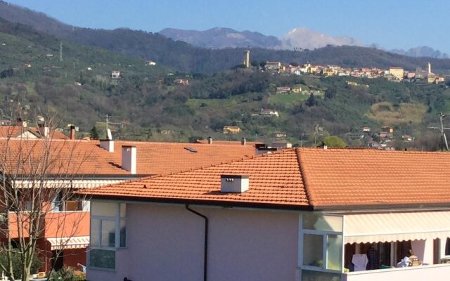 Apartment with 2 Bedrooms in Borghetto-Melara, with Wonderful Mountain View And Furnished Garden - 6 Km From the Beach