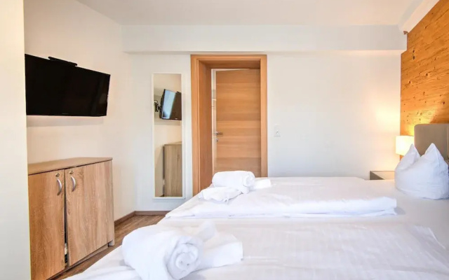 Ski-in/ski-out Brunner Apartment Top 2
