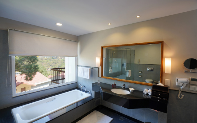 Moksha Himalaya Spa Resort