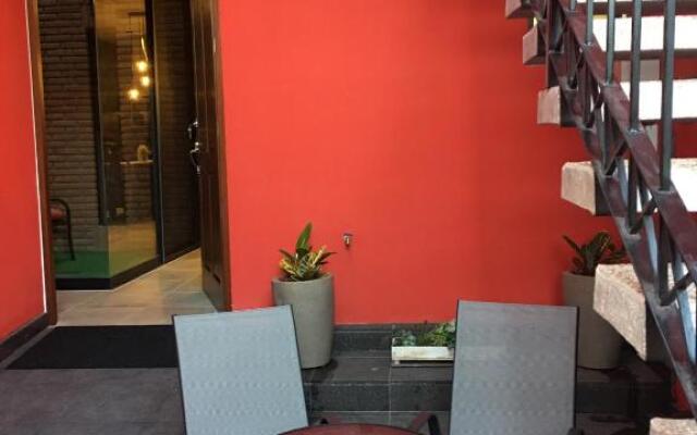 Doña Jose Suite & Apartments