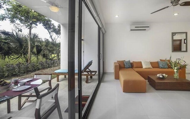 LAO G3 Loft w Golf course view by Gate48