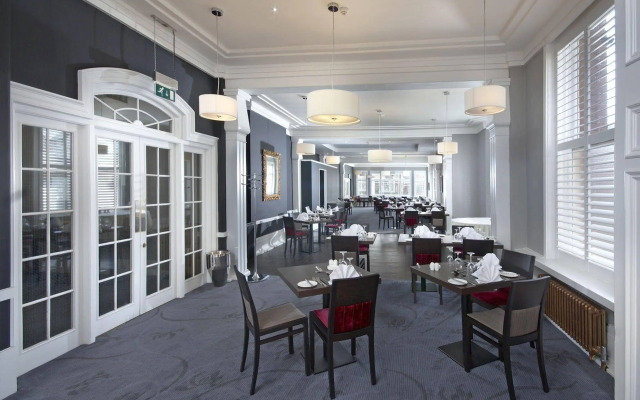 The New Southlands Hotel