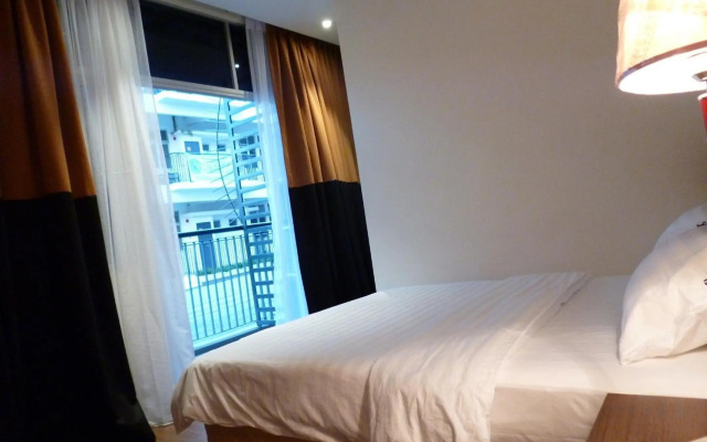 9 Square Hotel - Bangi