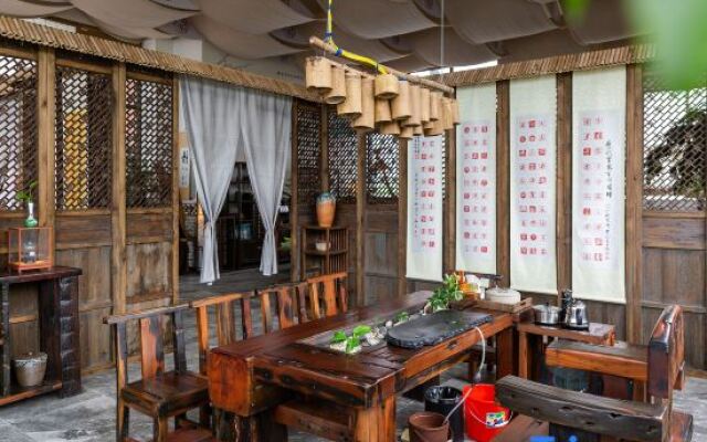 Freely Hover Long Shan Hotel