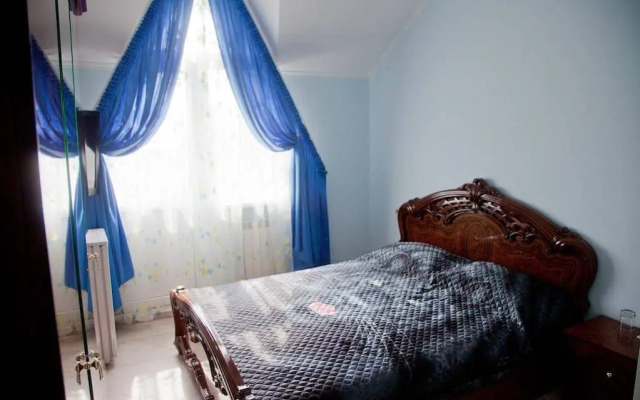 Paradise Hotel
