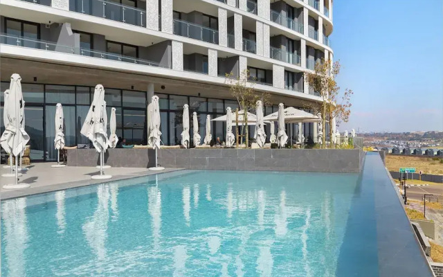 Ellipse Waterfall 3902