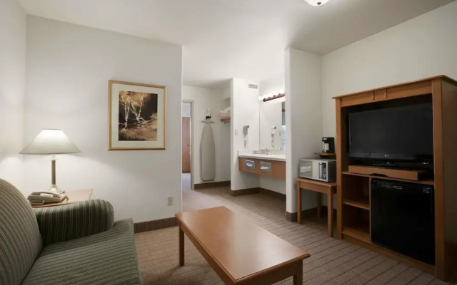 Super 8 by Wyndham Slave Lake AB