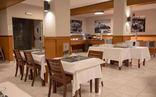 Hotel Encamp