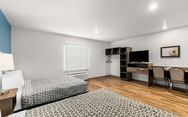 Woodspring Suites Corona