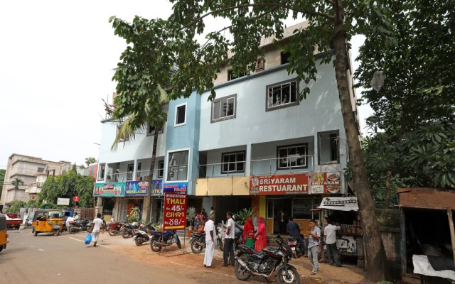 Hotel Senapati Palace by OYO Rooms