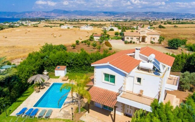 Villa Nansoula Large Private Pool Walk to Beach A C Wifi Car Not Required Eco-friendly - 1838